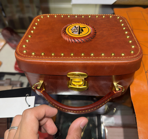 مجموعة شطرنج صينية فنية يدوية الصنع من الجلد الطبيعي الفاخر، صديقة للبيئة، مع حافظة تخزين بتصميم عتيق مدبوغة نباتياً، قابلة للتجميع - Product Image 3