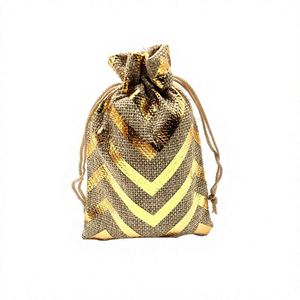 Sac en toile de jute souple avec cordon de serrage 10x14, fermeture à cordon imprimé, personnalisable pour emballage de bonbons de mariage et de bijoux - Product Image 1