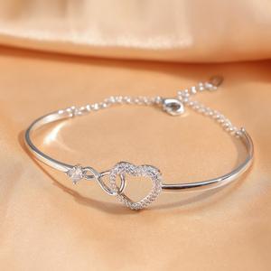 Regali per la mia figlia: Braccialetti a cuore infinito con scritta 'Per sempre collegati' e 'Amore infinito per sempre' da parte della mamma. Regalo ispiratore. - Product Image 5