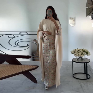 Abaya Islamica di Alta Qualità per Ragazze con Stampa Personalizzata del Nome in Stile Dubai, Ideale per l'Eid al-Fitr - Product Image 1