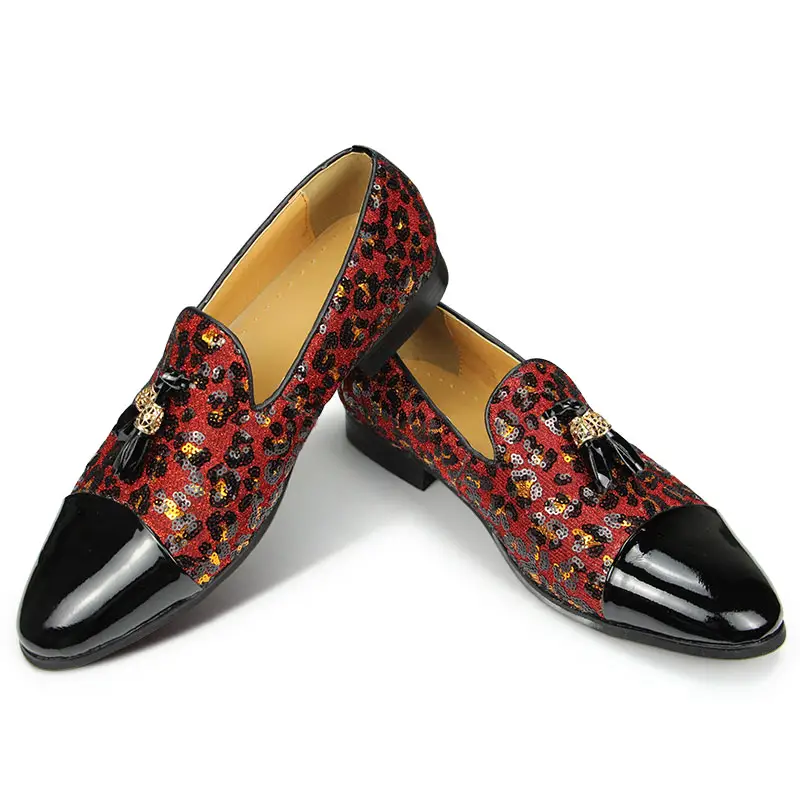 Mocassini scarpe per uomo paillettes in pelle verniciata stile moderno di design calzature per feste quotidiane moda Slip-on fatto a mano rosso personalizzato