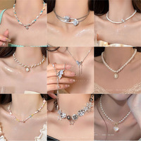 Collier papillon en imitation perle de cuivre haut de gamme, best-seller, pour femme, design sportif style Instagram, nouvelle chaîne en bambou légère