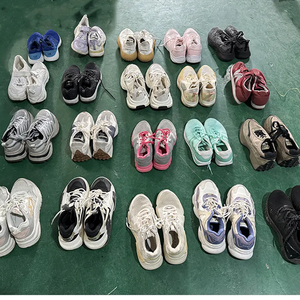 รองเท้าวิ่งมือสองสำหรับผู้หญิง แบบผูกเชือก พื้นรองรับแรงกระแทก สไตล์ Chunky แบรนด์ดัง ขายส่งแบบยกกระสอบ ไซส์ 36 ถึง 42 - Product Image 3