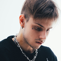 Pendiente de Aro Negro con Diseño de Calavera Gótica y Cruz, Plata de Ley 925, Hipoalergénico, Joyería para Piercing de Cartílago, Regalos para Hombres y Mujeres