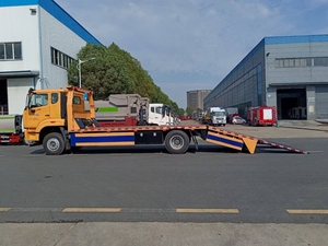 Camion de remorquage à plateau coulissant hydraulique de 10 m, camion de remorquage à plateau coulissant HOWO NX 4x2, camion de remorquage robuste pour le sauvetage routier, le transport de machines - Product Image 4