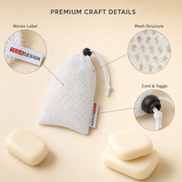Pochette en filet blanc tissé sur mesure avec étiquette personnalisée, cordon de serrage en plastique noir et fermeture à bouton, pour le bain, les soins de la peau et les voyages