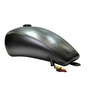 מיכל דלק כסוף עבור <span class=keywords><strong>HONDA</strong></span> VT750 SHADOW750 1997-2003 - Product Image 2