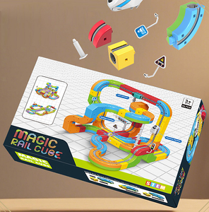 BS 2025 nuovo giocattolo educativo 99 pz Set di binari magici assemblati con auto elettrica - Product Image 6