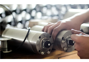 红阳GDZ80-2.2B 2.2kw 400Hz 24000转/分水冷数控主轴，带轴承，用于数控雕刻机220V/380V - Product Image 6