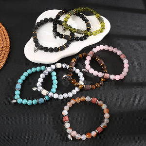 Vente en gros de perles de <span class=keywords><strong>lave</strong></span> faites à la main, bijoux en pierre naturelle, aimants pour la Saint-Valentin, bracelet de couple en perles de pierre naturelle en forme de cœur - Product Image 2