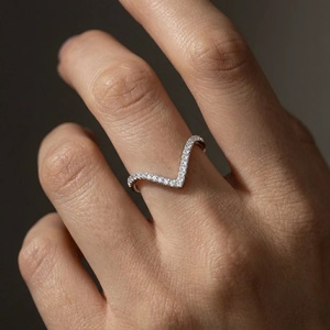 Bague en diamant Vanki - Or 9k, 14k, 18k - Product Image 2