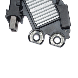 Régulateur De Tension d'alternateur POUR <span class=keywords><strong>AUDI</strong></span> <span class=keywords><strong>A4</strong></span> SEAT SKODA VW Passat 1.2-3.6L 1994- 038903803K 06B903803 - Product Image 2