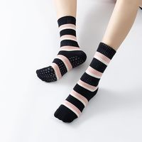 Chaussettes de yoga en coton antidérapantes pour femmes, chaussettes de pilates personnalisées, chaussettes de yoga en tricot jacquard personnalisées