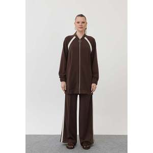 Conjunto de traje de punto para mujer con chaqueta con cremallera y pantalones anchos en color antracita 14290TKS - Product Image 3