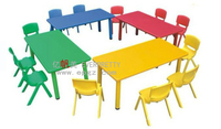 Mobilier de salle de classe de maternelle, 4 sièges, bureau et chaises en bois pour étudiants et enfants