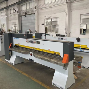 Máquina de Corte de Chapa de Madera Natural y Artificial de Alta Precisión, Totalmente Automática, con Capacidad de Corte Máxima de 4200 mm - Product Image 3