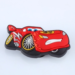 Nuovi Charm 3D a Forma di Auto per Zoccoli, Accessori Carini per Zoccoli a Tema Veicoli, Decorazioni Kawaii 3D per Scarpe, Collezione di Charm Automobilistici - Product Image 4