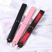 OEM  Pagaie de fustigation en cuir à trois couches avec changement de couleur en fonction de la température pour jeu BDSM adulte