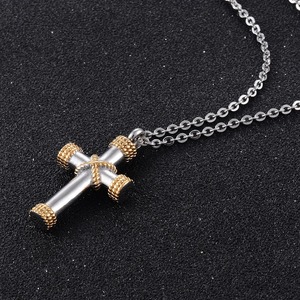Pendentif souvenir en acier inoxydable en forme de croix, avec un collier de 50 cm de long, en promotion - Product Image 4