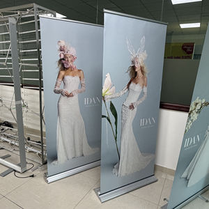 Support de bannière déroulante motorisé personnalisé en Chine - Product Image 4