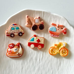 Dessin animé pelle bricolage résine artisanat crème caoutchouc accessoires réfrigérateur autocollant petit trou chaussures boucle bijoux matériel - Product Image 4