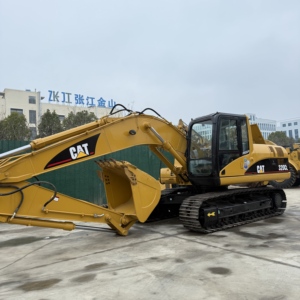 Mini-excavatrice Caterpillar d'occasion 320C de type chenillé, modèle 2024, moteur en excellent état, à vendre - Product Image 6