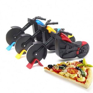 Nouveauté : Coupe-pizza en forme de moto, roulette à pizza en acier inoxydable et couteau pour poêles antiadhésives - Product Image 1