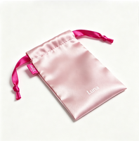 Pochette à cordon en satin personnalisée, sac en tissu de soie sur mesure pour produits de beauté, emballage promotionnel en gros pour la vente au détail