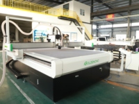 Plotter CNC con Cuchilla Vibratoria para Letras en Fieltro, Gráficos de Vinilo, Rotulación de Vehículos y Adhesivos de Gran Formato