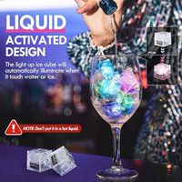 Vente en gros de jouets Led cubes de glace lumineux colorés atmosphère amusante lumières de glaçon jouets de bain de bébé s'allument lorsqu'ils sont exposés à l'eau