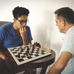 Mini du lịch kích thước đa trò chơi hội đồng quản trị 10in1 Bộ cờ vua bằng gỗ, backgammon, Domino - Product Image 3