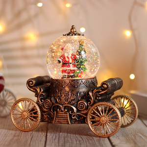 Boule <span class=keywords><strong>de</strong></span> cristal avec chansons <span class=keywords><strong>de</strong></span> <span class=keywords><strong>Noël</strong></span>, lanterne en forme <span class=keywords><strong>de</strong></span> calèche remplie d'eau, Père <span class=keywords><strong>Noël</strong></span>, <span class=keywords><strong>bonhomme</strong></span> <span class=keywords><strong>de</strong></span> <span class=keywords><strong>neige</strong></span>, alimentation USB, ornement lumineux décoratif - Product Image 2