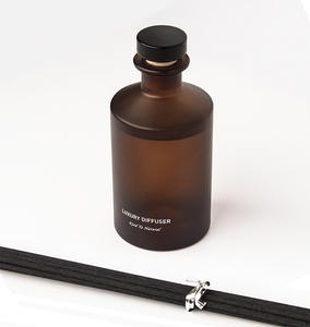 Kemasan Logo kustom 100ml 250ml kosong mewah buram Amber Reed Diffuser botol aromaterapi kaca dengan kotak untuk dekorasi rumah - Product Image 2