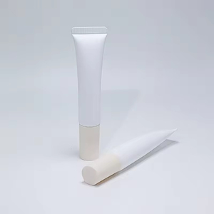 Tubes de baume à lèvres en silicone à presser, emballages souples en plastique, logo personnalisé, huile à lèvres, gloss à lèvres, applicateur en plastique - Product Image 3