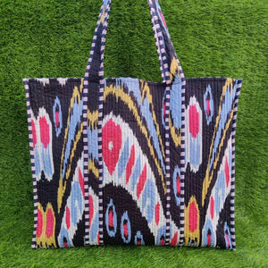 Bolso de mano de algodón 100% acolchado bohemio hecho a mano, bolso de compras resistente con diseño Floral reversible ecológico y sostenible - Product Image 1