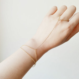 Pulsera <span class=keywords><strong>de</strong></span> <span class=keywords><strong>acero</strong></span> <span class=keywords><strong>inoxidable</strong></span> <span class=keywords><strong>para</strong></span> mujer y niña, arnés esclavo <span class=keywords><strong>de</strong></span> doble capa, oro <span class=keywords><strong>de</strong></span> 18k, con anillo, 2022 - Product Image 1