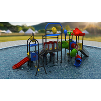 Toboggan aquatique côté piscine grand monde de jeu aquatique pour enfants favoriser le travail d'équipe créativité beaucoup de plaisir actif