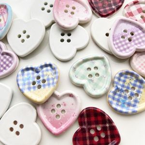 Accesorios <span class=keywords><strong>de</strong></span> Ropa <span class=keywords><strong>para</strong></span> Niños Yiwu, Bonito Botón <span class=keywords><strong>de</strong></span> Corazón con Cuentas, 4 Agujeros, Resina DIY, Forma <span class=keywords><strong>de</strong></span> Corazón, 25MM - Product Image 2
