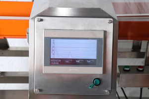 Détecteur de métaux pour bouteilles alimentaires avec bande transporteuse magnétique NG-706 - Product Image 4