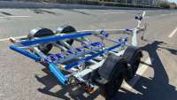 Remorque bateau en aluminium HOIRO 19 pieds à double essieu avec couchettes en polyéthylène, capacité de charge de 1595 kg, certifiée VIN/DOT/CE, chargement facile