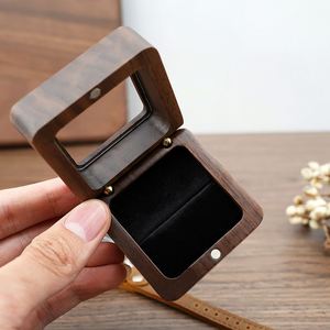 Caja de Anillos de Madera Personalizada con Láser, Mini Caja Cuadrada Elegante y Retro para Anillos de Compromiso y Boda - Product Image 4