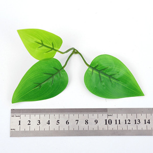 Enredaderas de Frutas Artificiales con Tomates Rojos y Uvas, Hojas Verdes de Plástico para Techos de Restaurantes y Ductos de Aire Acondicionado - Product Image 3