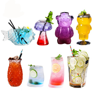 Venta al por mayor personalizado Hawaii creativo único Hawaiano <span class=keywords><strong>Martini</strong></span> <span class=keywords><strong>Mojito</strong></span> acanalado Tiki cóctel taza de cristal tazas para Tiki copas de cóctel - Product Image 1