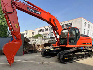 Excavatrice sur chenilles Doosan DX300LC-7 d'occasion en bon état, 30 tonnes, avec chenilles en acier robustes d'origine coréenne - Product Image 2
