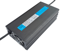 Chargeur de batterie au lithium portable intelligent MINGCHONG MC900B à réglage rapide 72V10A 900W certifié CE CB KC pour trottinette électrique