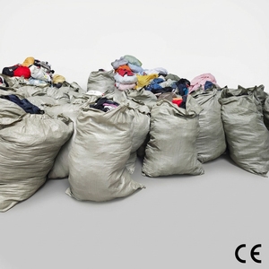 Giacche con Cappuccio da Uomo di Marca Premium, Antivento, Vendita all'Ingrosso, Sacchetti Usati Inclusi, Stock Diretto dalla Cina - Product Image 1