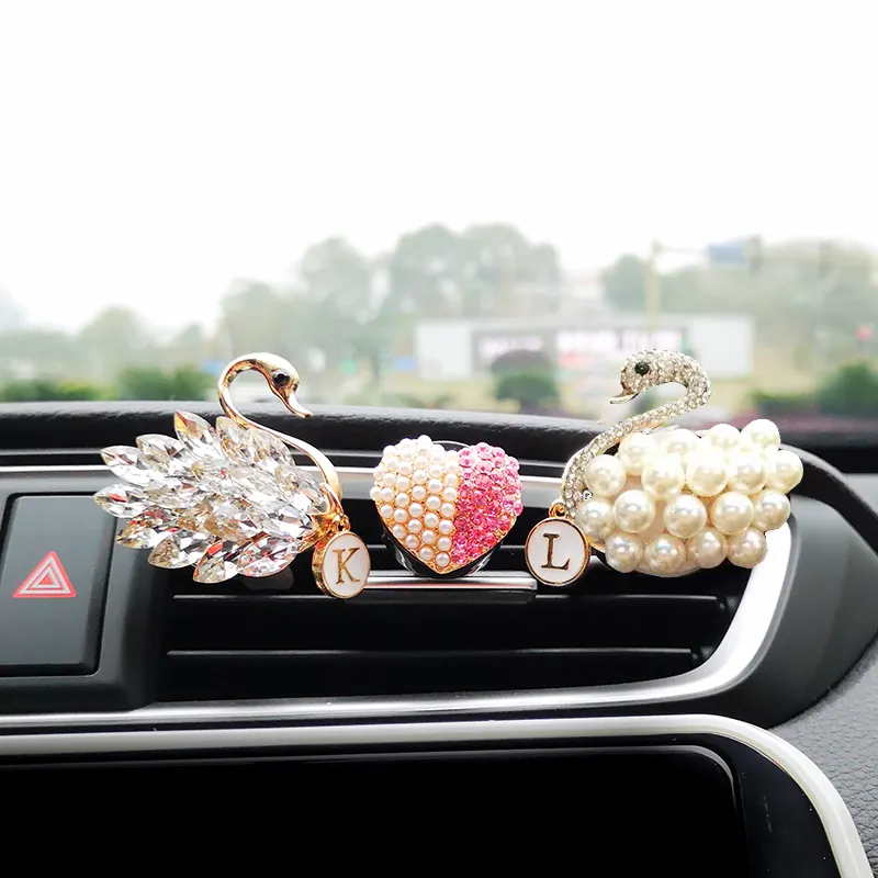 Perfume de coche clip decoración personalizada creativo del coche de aire acondicionado tobera de salida de aire de 3 piezas precio