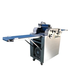 Máquina Eléctrica Popular para Hacer Masa de <span class=keywords><strong>Pizza</strong></span>/Croissant, Máquina Semiautomática para Moldear Croissants con Cinco Cuchillas - Product Image 2