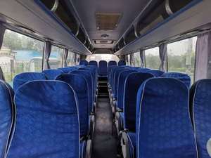 Autobus Usato di Lusso con 39 Posti, Pullman You-tong di Seconda Mano con Motore Anteriore e Basso Chilometraggio in Vendita - Product Image 5