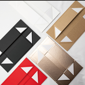 Boîte cadeau pliable magnétique rigide de <span class=keywords><strong>couleur</strong></span> personnalisée en gros avec matériaux recyclés, lamination mate, doublure en éponge, ruban - Product Image 4